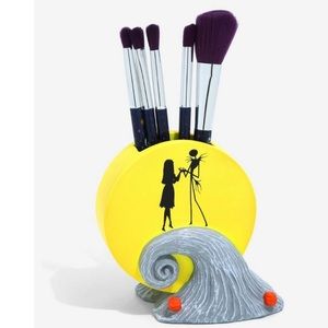 Disney's The Nightmare Before Christmas Jack Sally Spiral Hill Makeup Brush Set